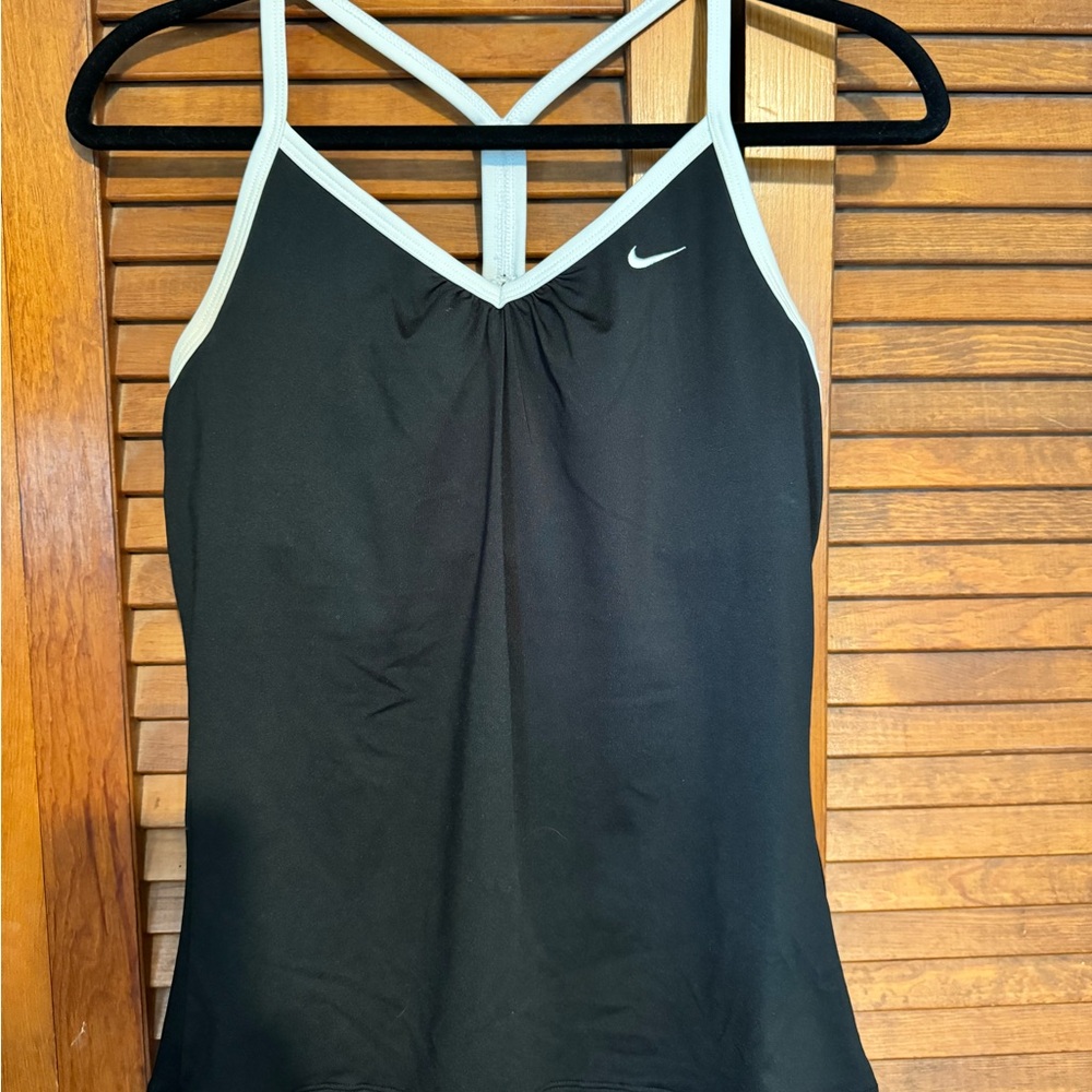 Nike tank
